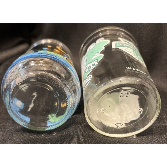 Set of 2 Welchs VTG 1994 Looney Tunes & 2001 Peanuts Jelly Jars Drinking Glasses - Picture 6 of 10